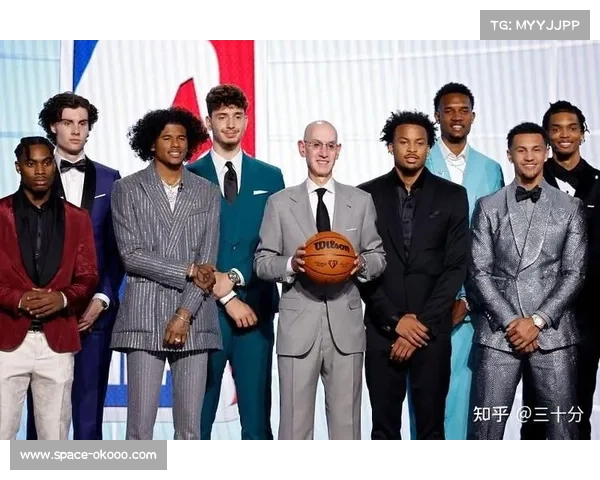 五名新秀车手本赛季均有亮眼表现,两人首秀即登台 五名新秀车手本赛季均有亮眼表现,两人首秀即登台