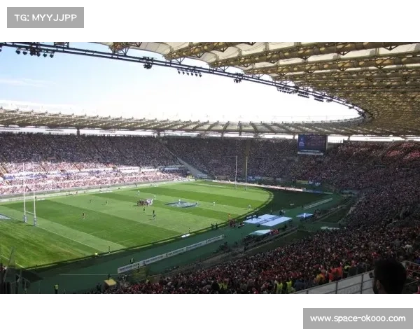 伯纳乌球场新建顶棚测试,可完全封闭 伯纳乌球场新建顶棚测试,可完全封闭